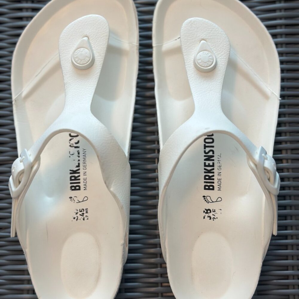 White Gizel Essentials